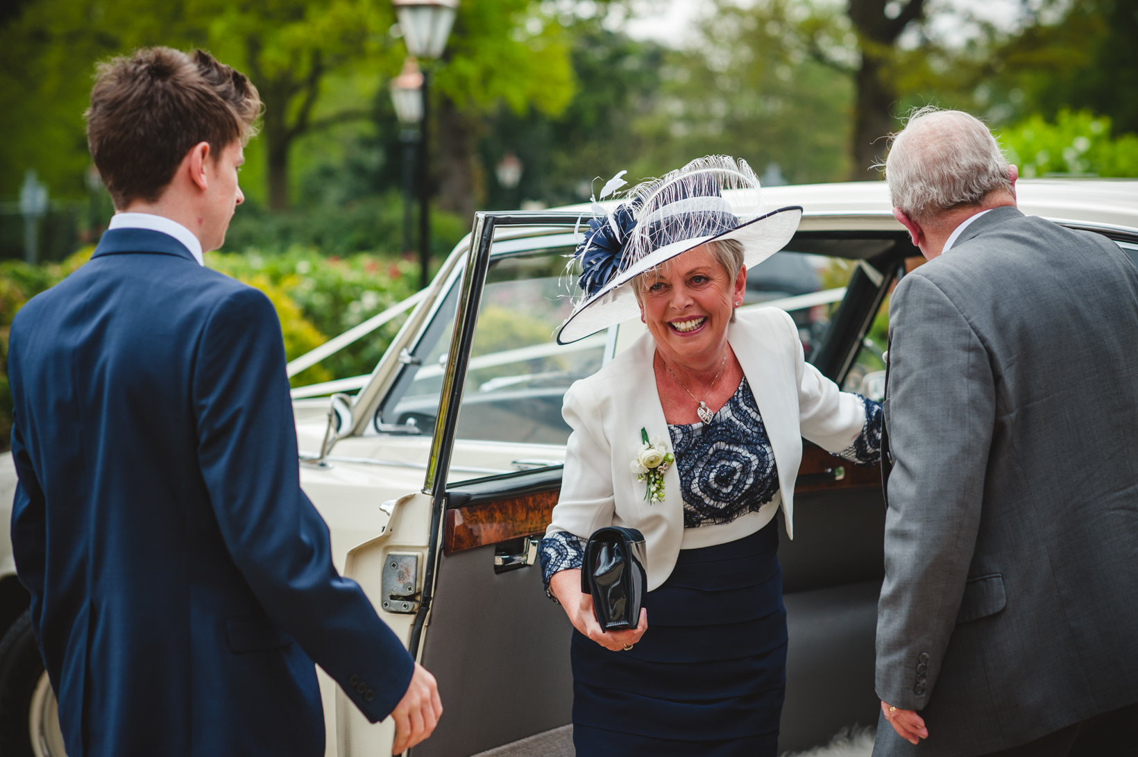 Surrey Wedding Photographer Gate Street Barn Nikki Andy