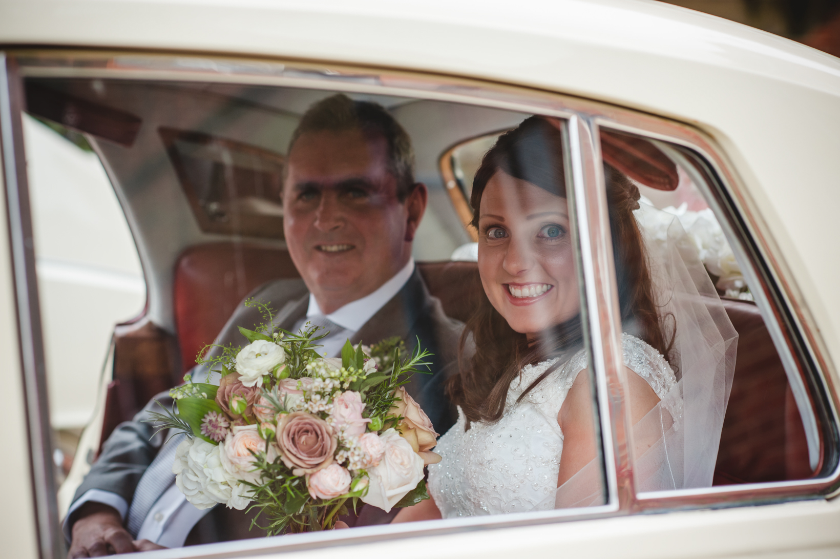 Surrey Wedding Photographer Gate Street Barn Nikki Andy