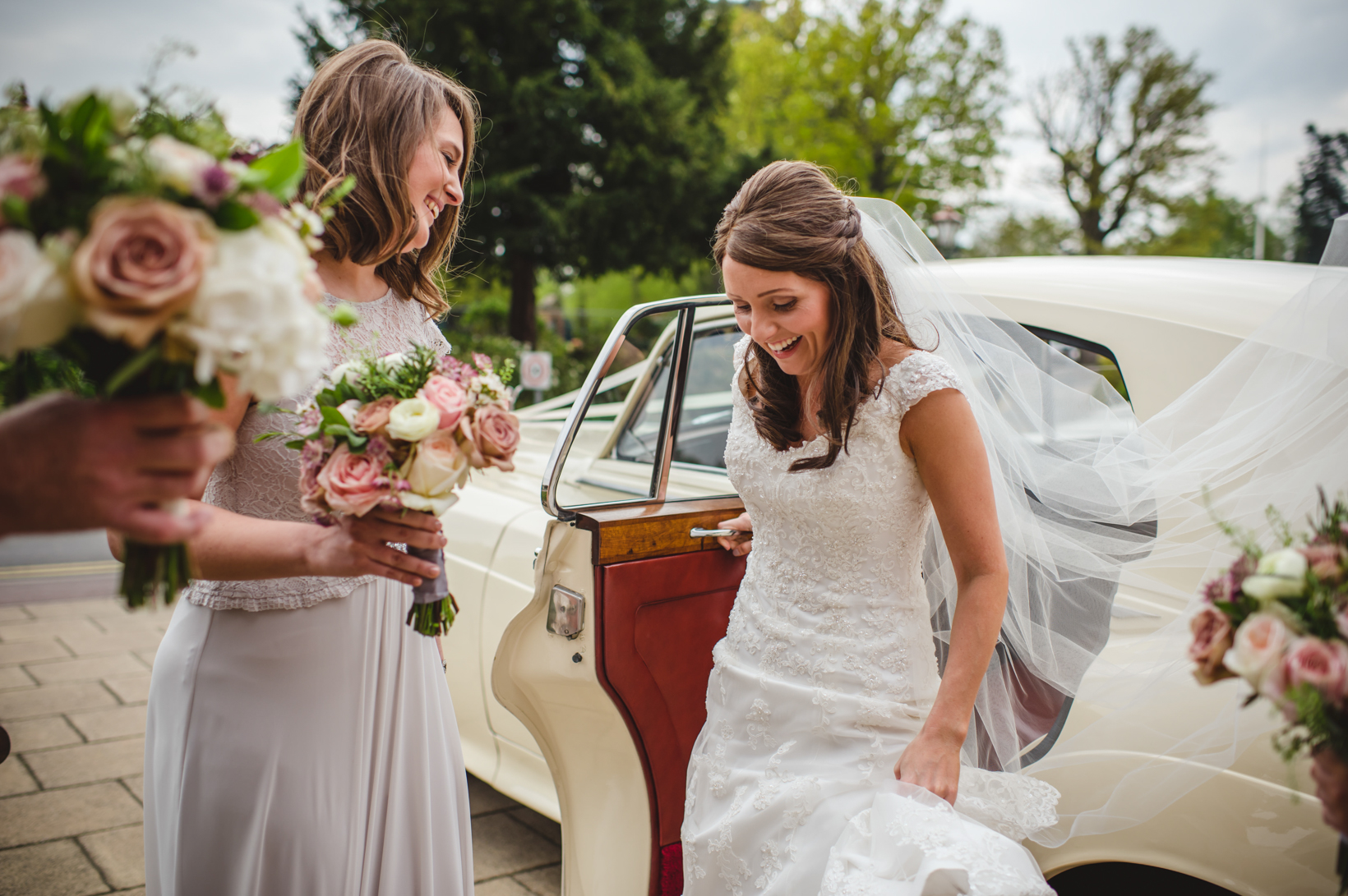 Surrey Wedding Photographer Gate Street Barn Nikki Andy