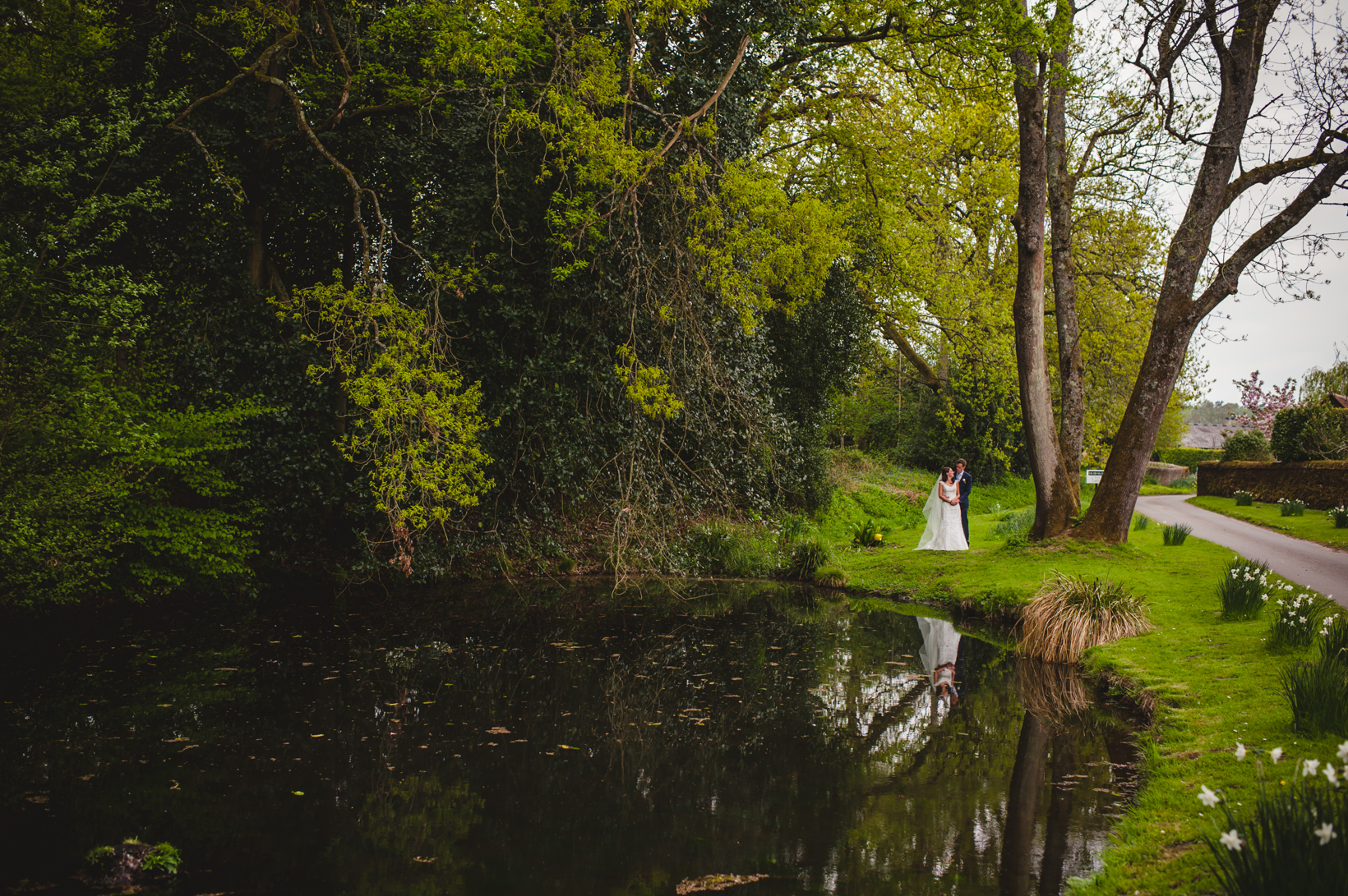 Surrey Wedding Photographer Gate Street Barn Nikki Andy