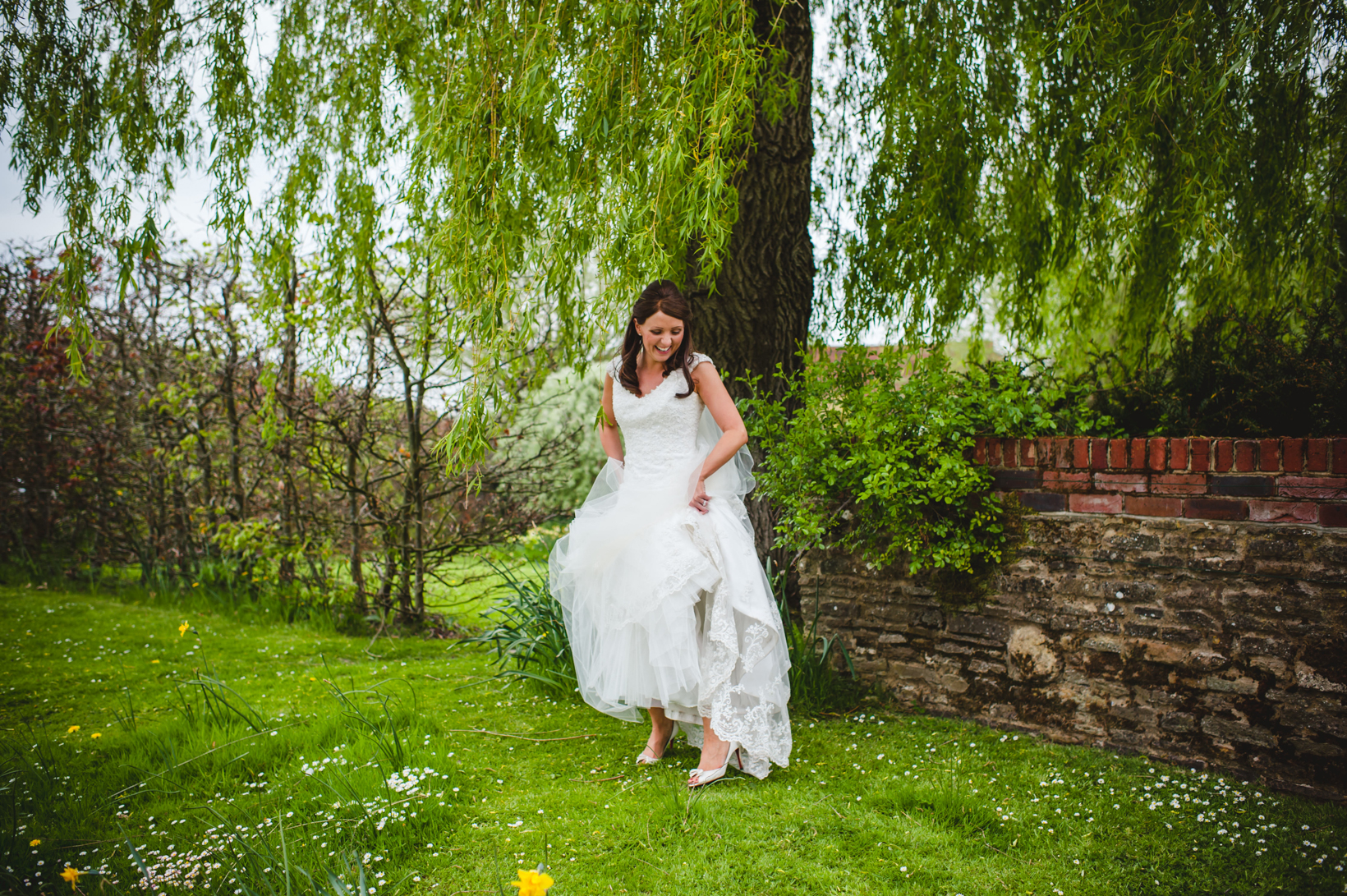 Surrey Wedding Photographer Gate Street Barn Nikki Andy